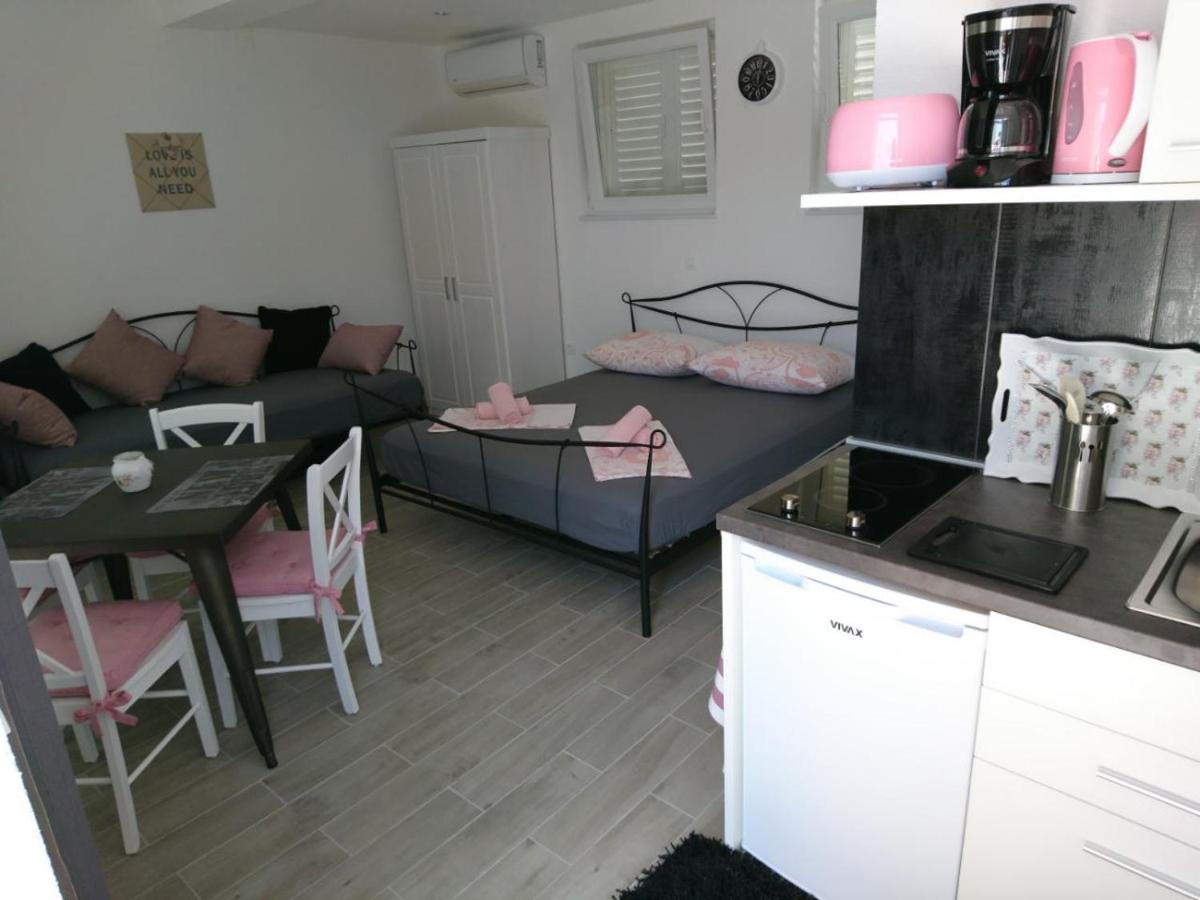 Nessa & Meli Apartamento Makarska Exterior foto