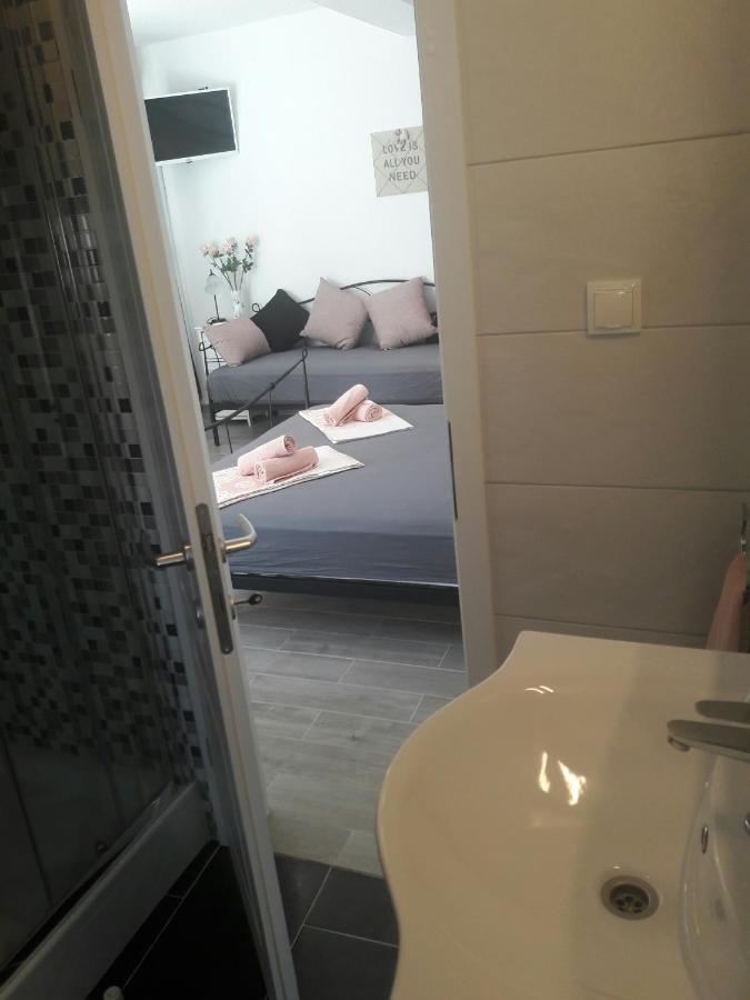 Nessa & Meli Apartamento Makarska Exterior foto